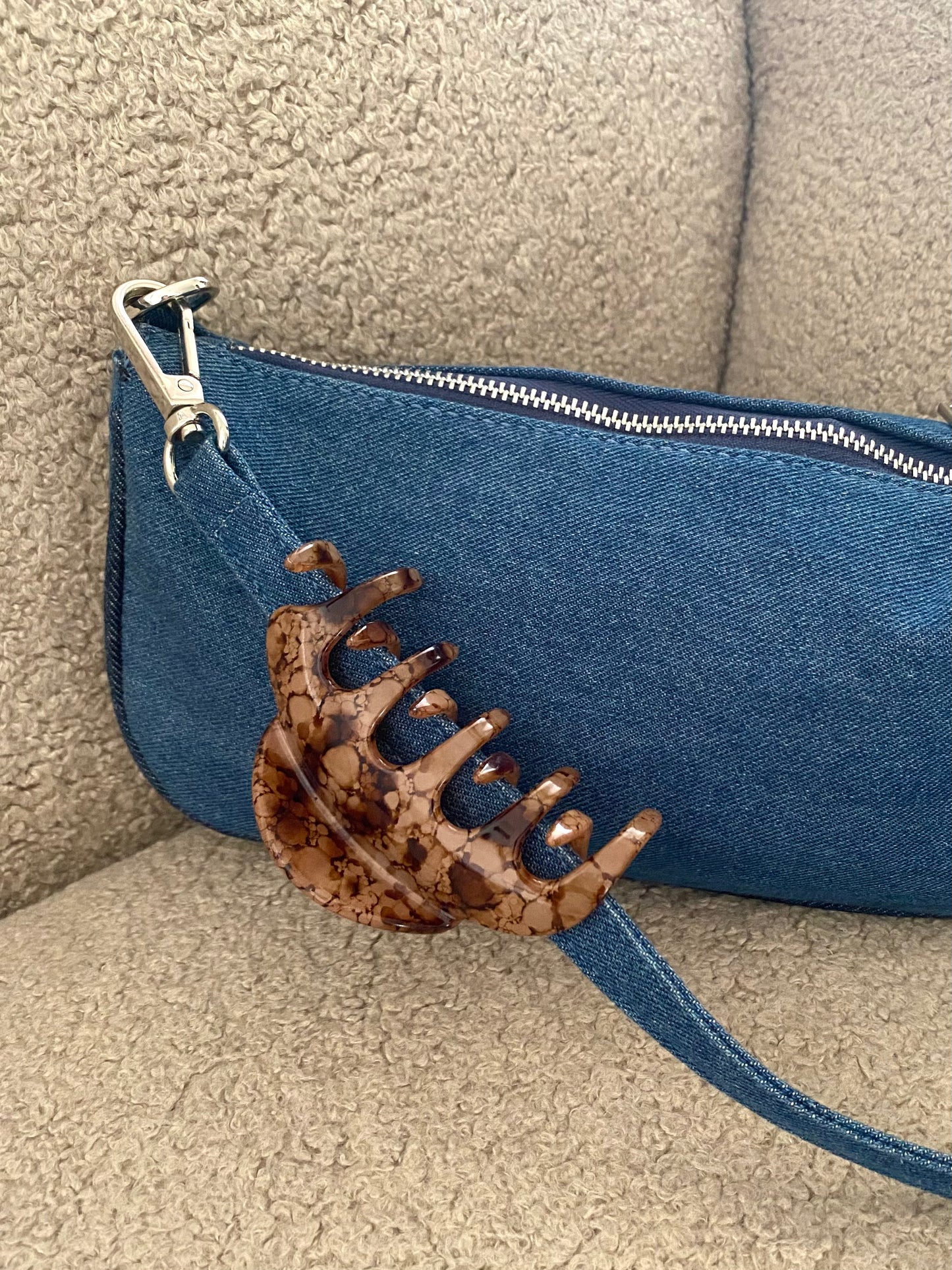 BRUNELLA CLAWCLIP