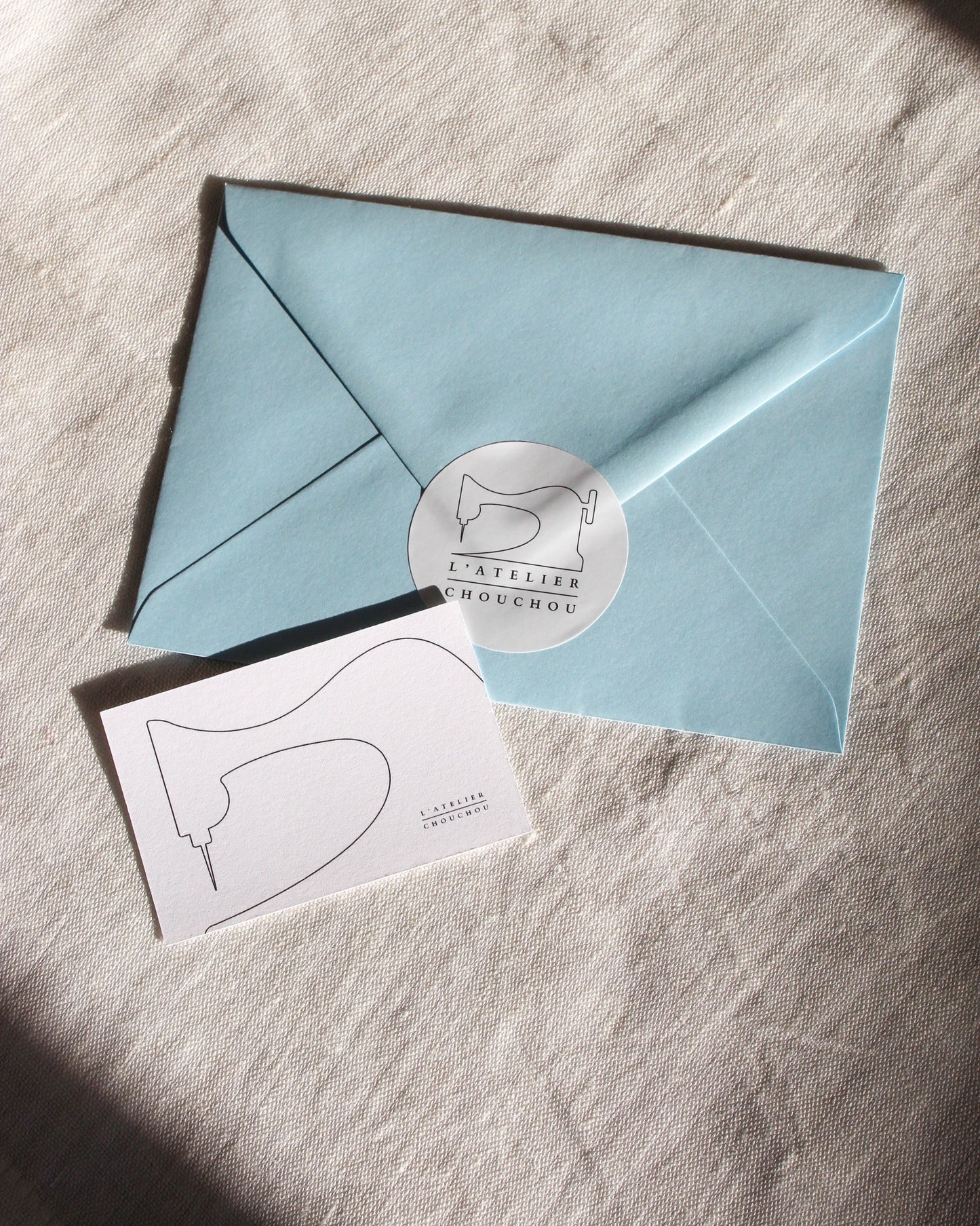 THE GIFT CARD