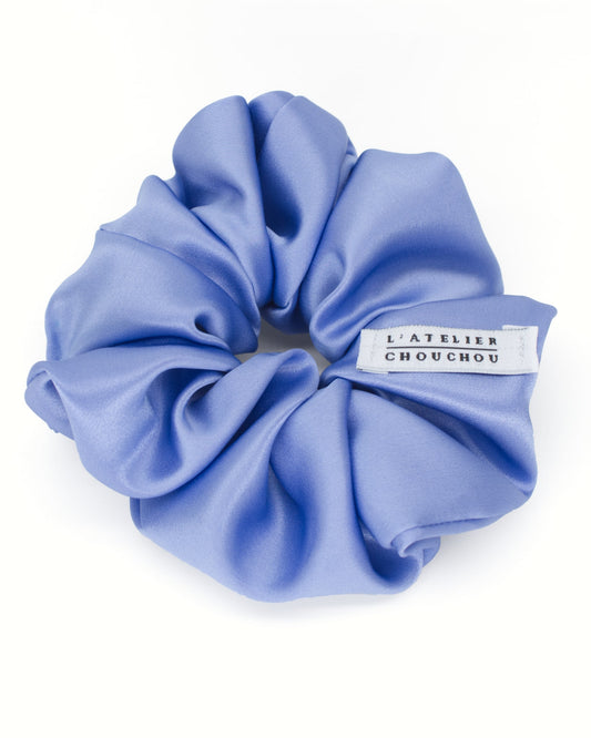 LE BLEU EN SATIN DE SOIE