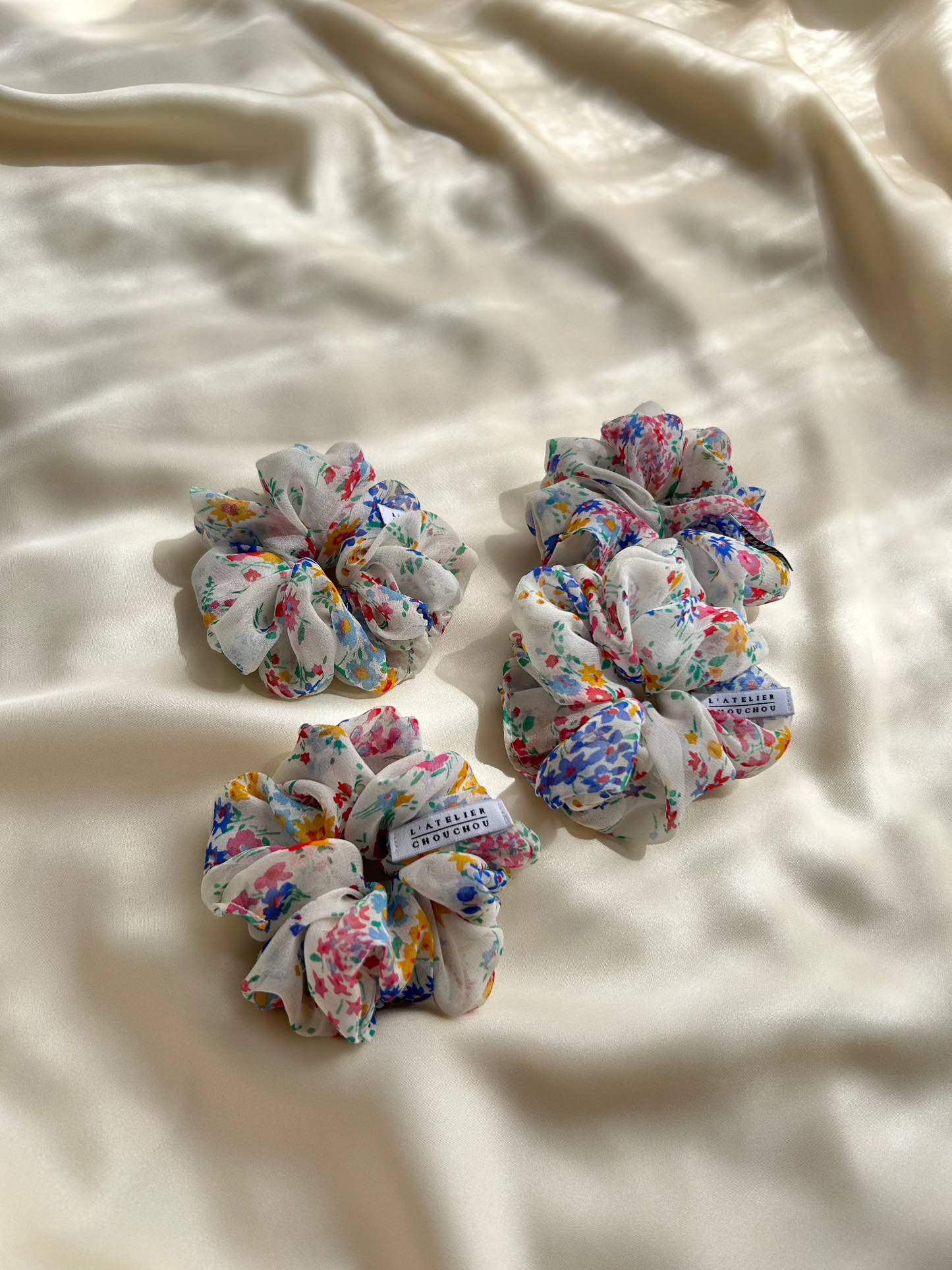 CAPRI SILK SCRUNCHIE